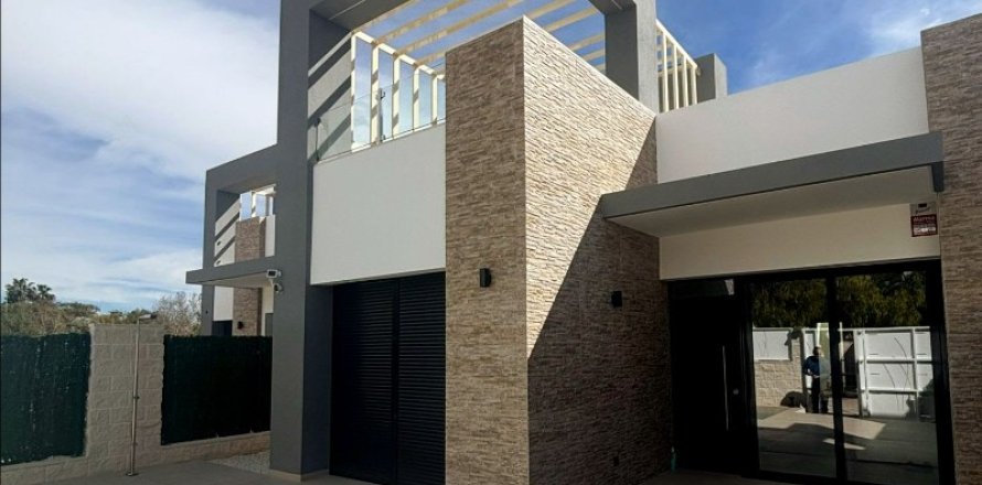 Villa à San Fulgencio, Alicante, Espagne 3 chambres, 127 m2 No. 145835
