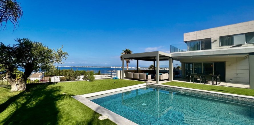 Hus i Spanien 6 sovrum, 858 kvm. Nr. 160734