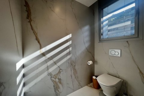 Hus till salu i Spanien 6 sovrum, 858 kvm. Nr. 160734 - foto 21