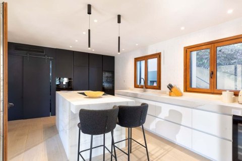 Hus till salu i Begur, Girona, Spanien 4 sovrum, 322 kvm. Nr. 160732 - foto 8