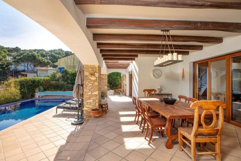 Hus till salu i Begur, Girona, Spanien 4 sovrum, 322 kvm. Nr. 160732 - foto 5