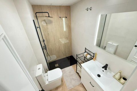 Wohnung zum Verkauf in Torrevieja, Alicante, Spanien 2 Schlafzimmer, 55 m2 Nr. 184394 - Foto 8