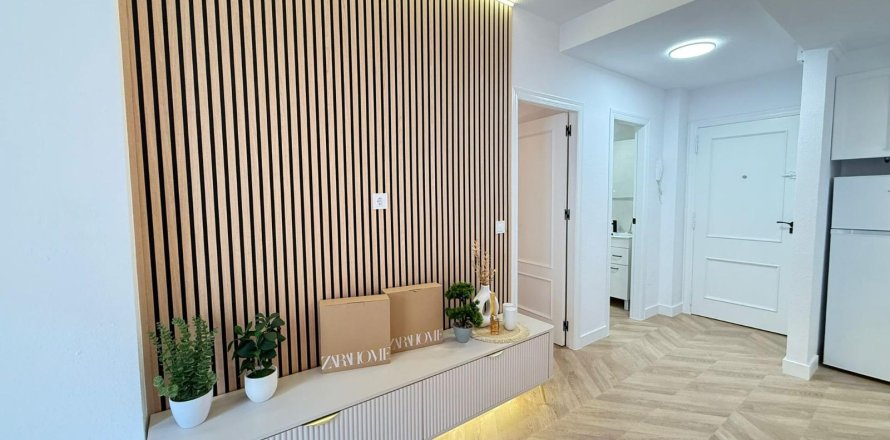 Wohnung in Torrevieja, Alicante, Spanien 2 Schlafzimmer, 55 m2 Nr. 184394