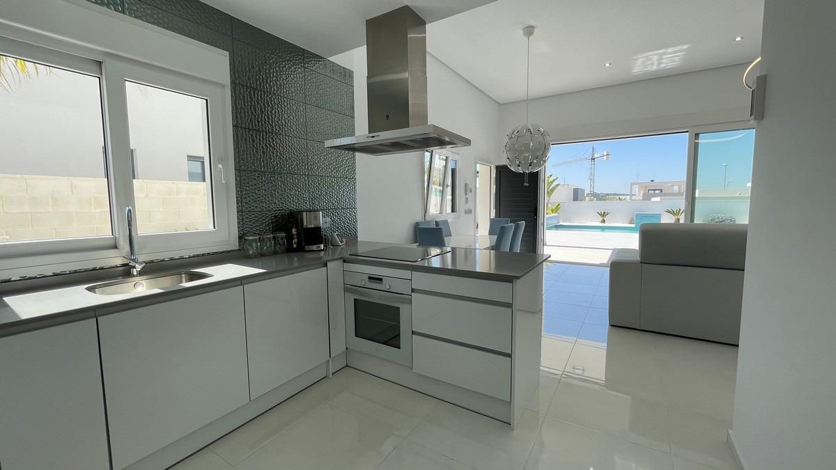 Villa i Rafal, Alicante, Spanien 3 sovrum, 120 kvm. Nr. 151684