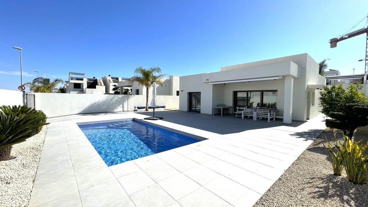 Villa i Rafal, Alicante, Spanien 3 sovrum, 120 kvm. Nr. 151684