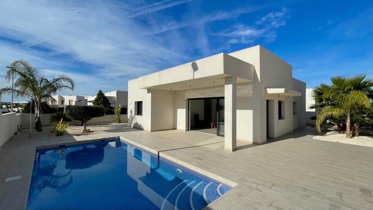 Villa i Rafal, Alicante, Spanien 3 sovrum, 120 kvm. Nr. 151684