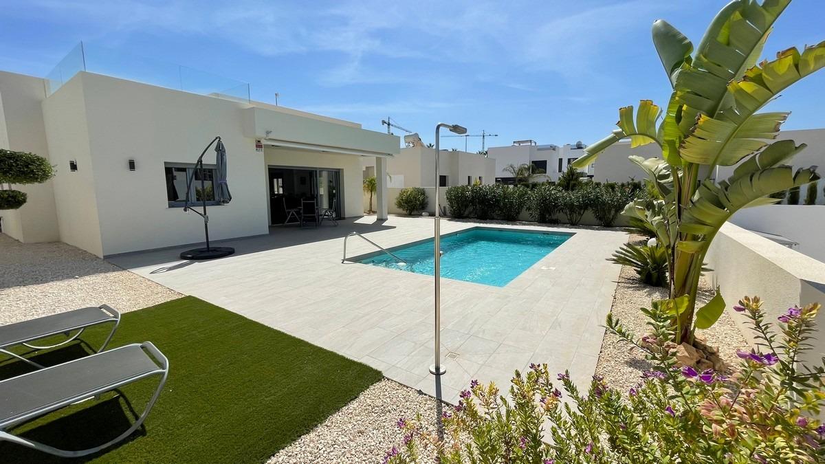 Villa i Rafal, Alicante, Spanien 3 sovrum, 120 kvm. Nr. 151684