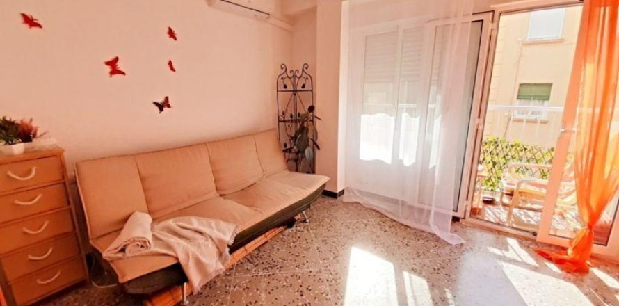 Apartamento en Valencia, València, España 2 dormitorios, 71 m2 No. 139853