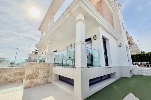 Villetta a schiera in vendita a Ciudad Quesada, Alicante, Spagna 3 camere da letto, 137 mq. N° 138391 - foto 1