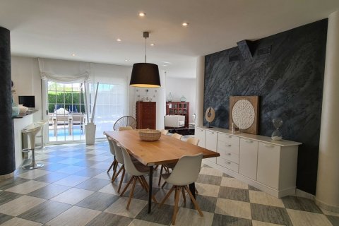 Māja pārdošanā L'Ametlla de Mar, Tarragona, Spānijā 5 istabas, 764 m2 Nr. 154253 - attēls 9