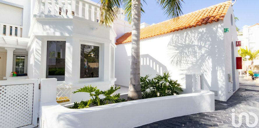 Дом в Адехе, Тенерифе, Испания 3 спальни, 161м2 №154252