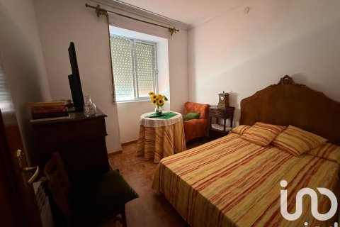 House for sale in Leon, Spain 3 bedrooms, 529 sq.m. No. 185734 - photo 3