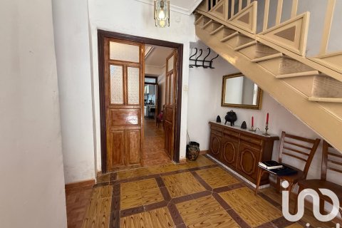 House for sale in Leon, Spain 3 bedrooms, 529 sq.m. No. 185734 - photo 10