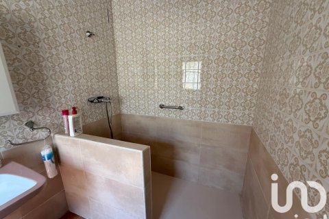 House for sale in Leon, Spain 3 bedrooms, 529 sq.m. No. 185734 - photo 9