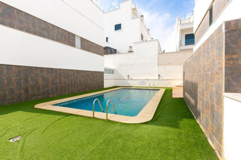 Māja pārdošanā Guardamar del Segura, Alicante, Spānijā 132 m2 Nr. 165988 - attēls 3