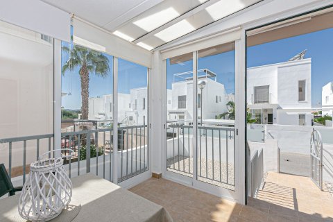 Villa till salu i San Fulgencio, Alicante, Spanien 143 kvm. Nr. 165986 - foto 7