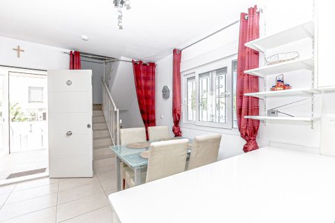 Villa till salu i San Fulgencio, Alicante, Spanien 143 kvm. Nr. 165986 - foto 16