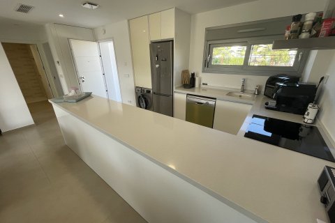 Apartamento en venta en Alicante, España 2 dormitorios, 79 m2 No. 196455 - foto 9