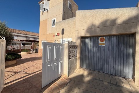 Duplex zum Verkauf in Torrevieja, Alicante, Spanien 4 Schlafzimmer, 106 m2 Nr. 181802 - Foto 2