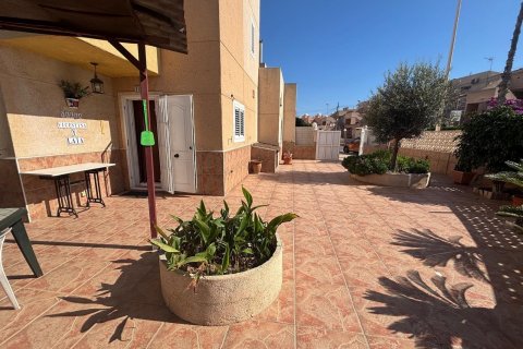 Duplex zum Verkauf in Torrevieja, Alicante, Spanien 4 Schlafzimmer, 106 m2 Nr. 181802 - Foto 3