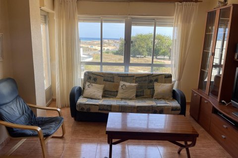 Apartment à Torrevieja, Alicante, Espagne 3 chambres, 163 m2 No. 181804