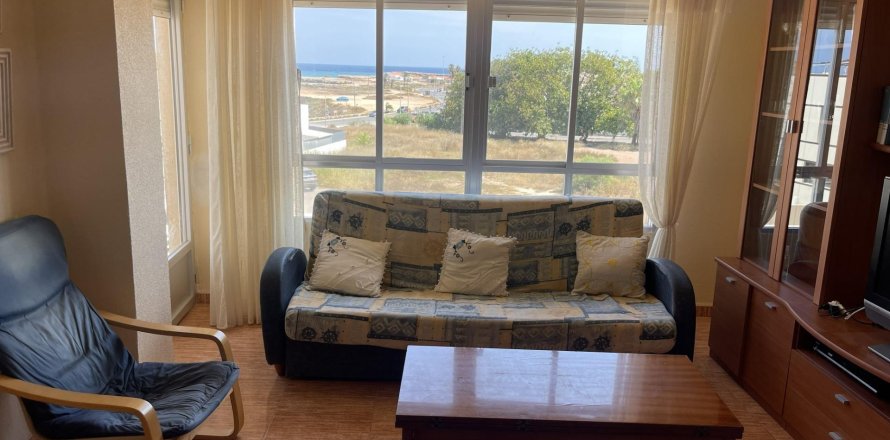 Huoneisto Torrevieja, Alicante, Espanja 3 makuuhuonetta, 163 m2 No. 181804