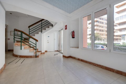 Apartamento en venta en Torrevieja, Alicante, España 2 dormitorios, 77 m2 No. 181806 - foto 16
