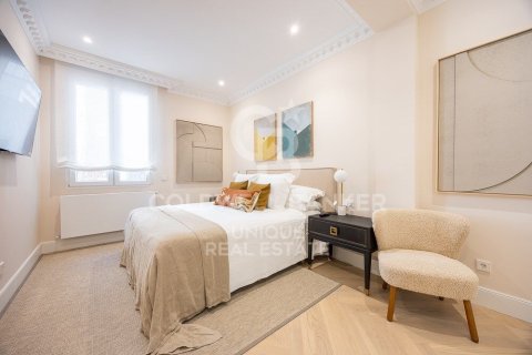 Huoneisto myytävänä Madrid, Espanja, 4 makuuhuonetta, 233 m2 No. 159188 - kuva 14