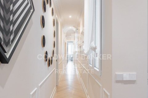 Huoneisto myytävänä Madrid, Espanja, 4 makuuhuonetta, 233 m2 No. 159188 - kuva 9