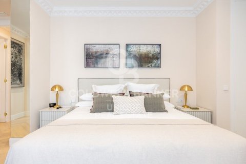 Huoneisto myytävänä Madrid, Espanja, 4 makuuhuonetta, 233 m2 No. 159188 - kuva 18