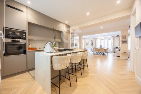 Huoneisto myytävänä Madrid, Espanja, 4 makuuhuonetta, 233 m2 No. 159188 - kuva 8