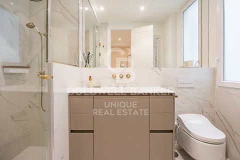 Huoneisto myytävänä Madrid, Espanja, 4 makuuhuonetta, 233 m2 No. 159188 - kuva 13