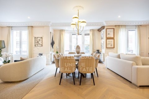 Huoneisto myytävänä Madrid, Espanja, 4 makuuhuonetta, 233 m2 No. 159188 - kuva 6