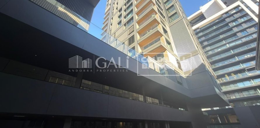 Oficina en Principado De Andorra (Ninguna Poblacion Tiene C.P.), Lérida, España 94 m2 No. 160520