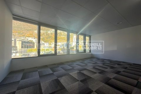 Oficina en alquiler en Principado De Andorra (Ninguna Poblacion Tiene C.P.), Lérida, España 94 m2 No. 160520 - foto 3