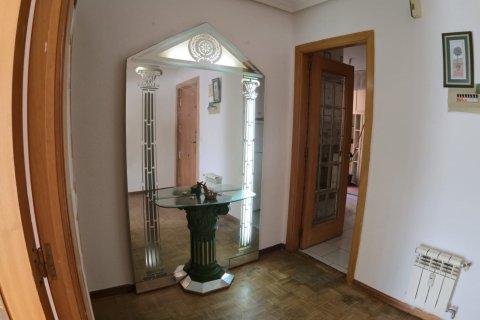 Apartament w Aranda de Duero, Burgos, Hiszpania 4 sypialnie, 129 mkw. nr 187598 – zdjęcie 16