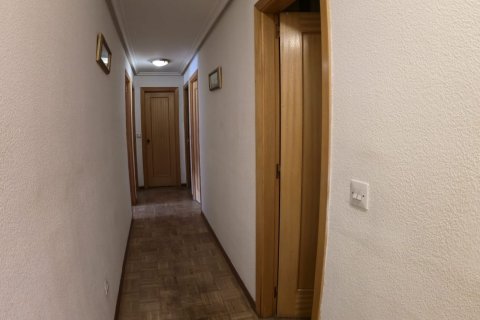 Apartament w Aranda de Duero, Burgos, Hiszpania 4 sypialnie, 129 mkw. nr 187598 – zdjęcie 27