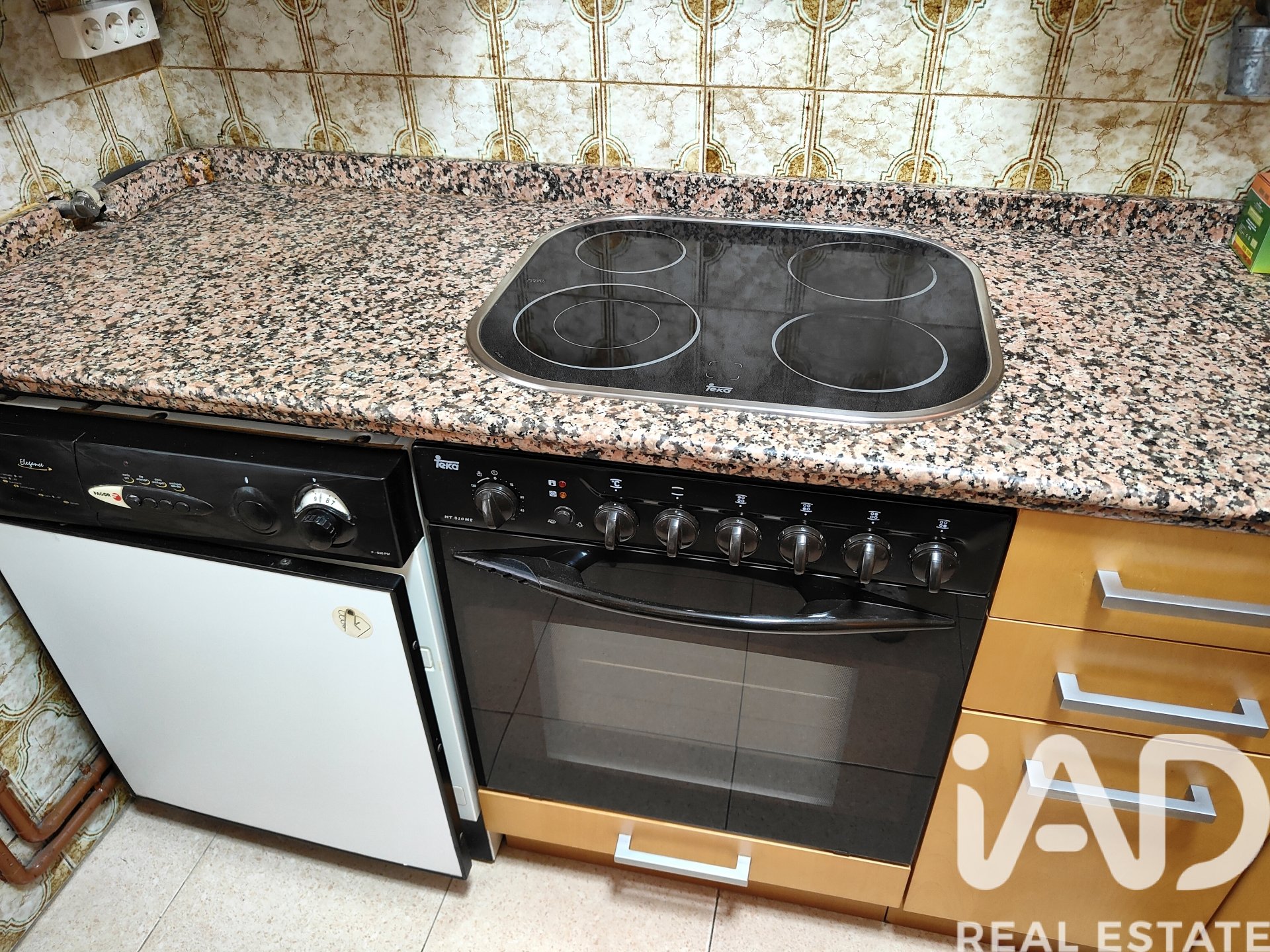 Appartamento a Valladolid, Spagna 3 camere da letto, 61 mq. N° 185395