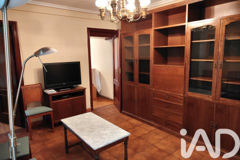 Apartamento en Valladolid, España 3 dormitorios, 61 m2 No. 185395