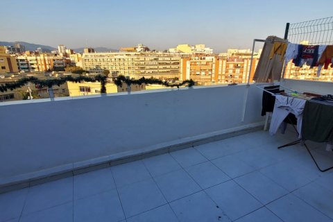 Продажа пентхауса в Л'Оспиталет-де-Льобрегат, Барселона, Испания 2 спальни, 69м2 №185396 - фото 8