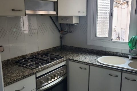 Продажа пентхауса в Л'Оспиталет-де-Льобрегат, Барселона, Испания 2 спальни, 69м2 №185396 - фото 3