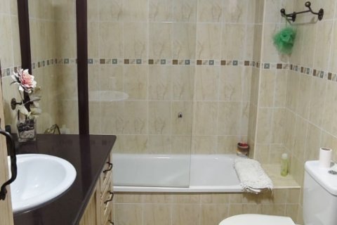 Townhouse à vendre à Ecija, Seville, Espagne, 3 chambres, 186 m2 No. 185394 - photo 2