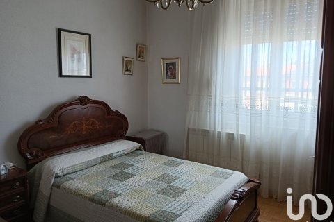 House for sale in Villamontan De La Valduerna, Leon, Spain 4 bedrooms, 208 sq.m. No. 186150 - photo 14