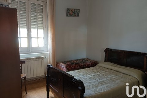 House for sale in Villamontan De La Valduerna, Leon, Spain 4 bedrooms, 208 sq.m. No. 186150 - photo 12