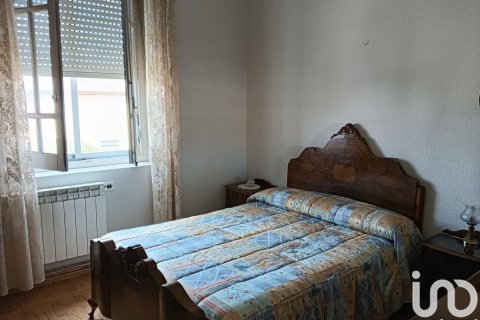 House for sale in Villamontan De La Valduerna, Leon, Spain 4 bedrooms, 208 sq.m. No. 186150 - photo 13