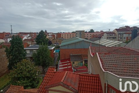 Apartment for sale in La Baneza, Leon, Spain 4 bedrooms, 88 sq.m. No. 186154 - photo 4