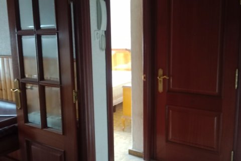 Apartment for sale in La Baneza, Leon, Spain 4 bedrooms, 88 sq.m. No. 186154 - photo 19