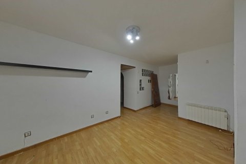 Apartment for sale in Barcelona, Spain 2 bedrooms, 62 sq.m. No. 167091 - photo 4