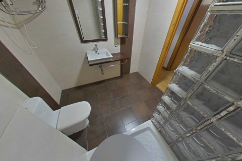 Apartment for sale in Barcelona, Spain 2 bedrooms, 62 sq.m. No. 167091 - photo 17