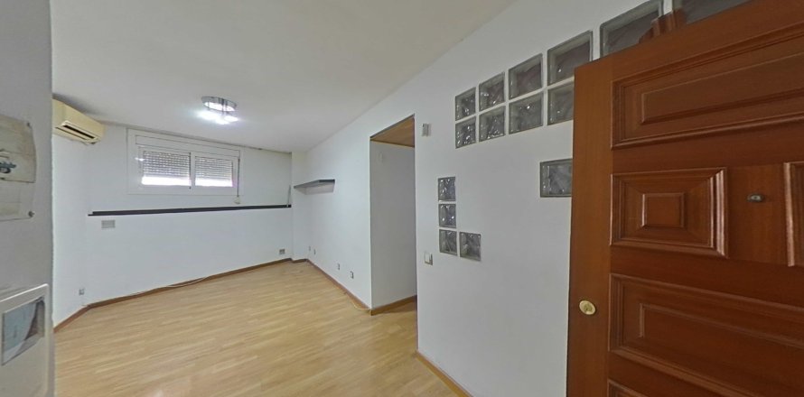 Apartment in Barcelona, Spain 2 bedrooms, 62 sq.m. No. 167091